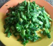 Салат с зелеными овощами и кукурузой